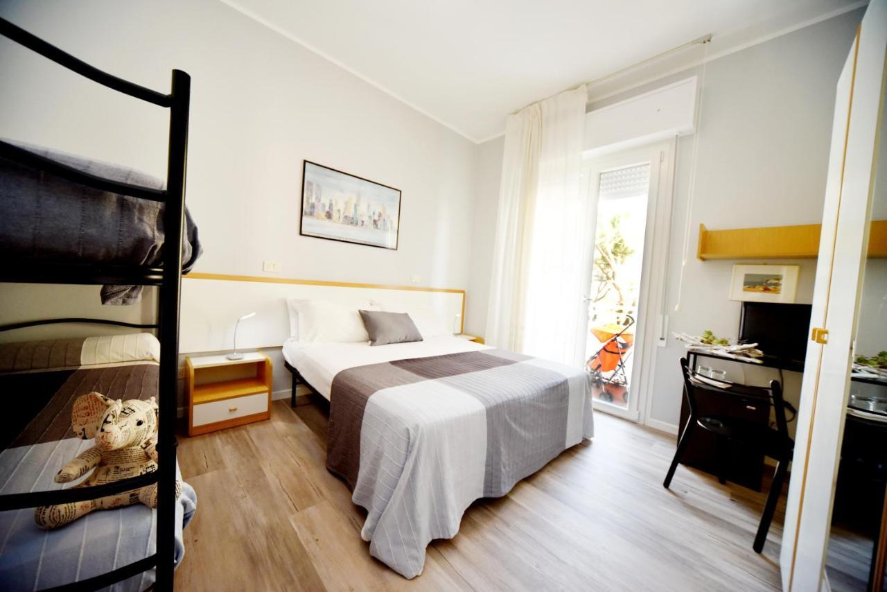 Hotel Mirabella Riccione Buitenkant foto