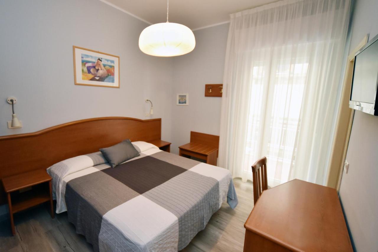 Hotel Mirabella Riccione Buitenkant foto