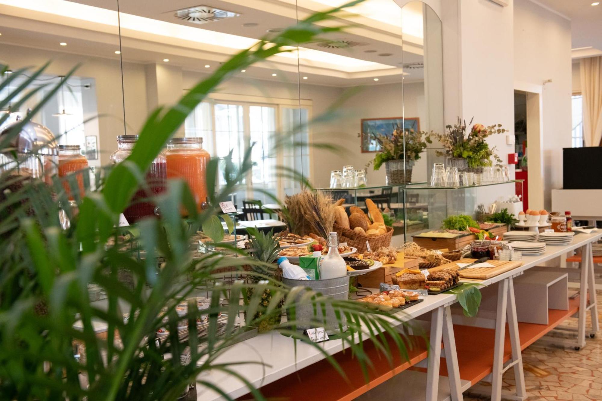 Hotel Mirabella Riccione Buitenkant foto