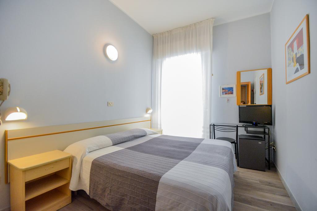 Hotel Mirabella Riccione Buitenkant foto