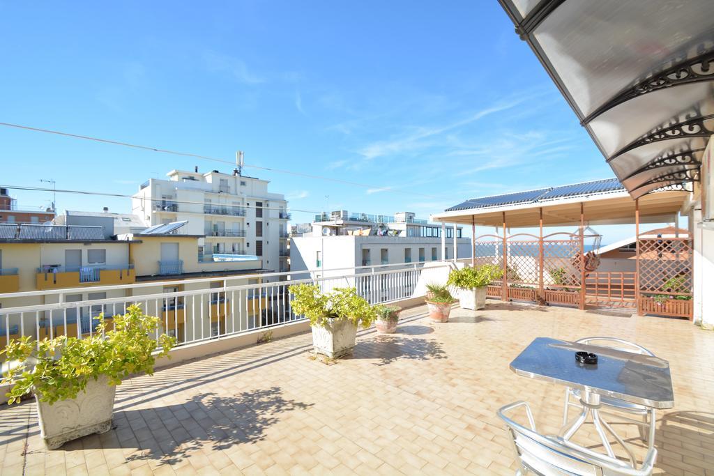 Hotel Mirabella Riccione Buitenkant foto
