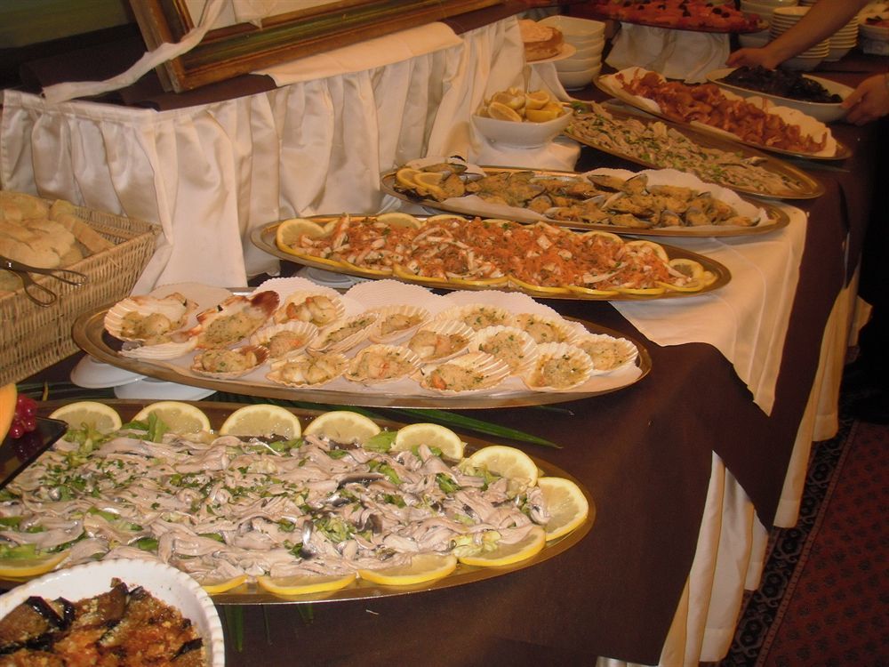 Hotel Mirabella Riccione Buitenkant foto