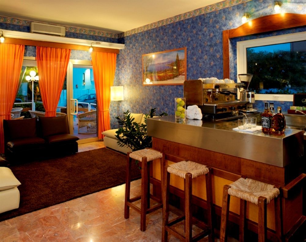 Hotel Mirabella Riccione Buitenkant foto
