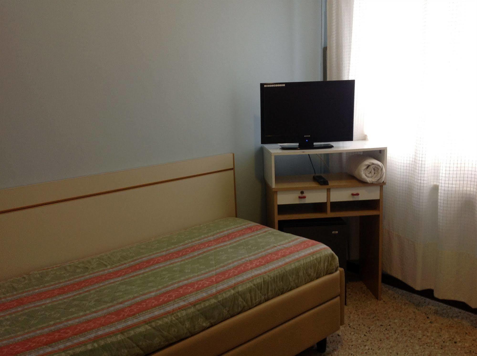 Hotel Mirabella Riccione Buitenkant foto